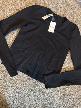 Artizia Seamless Sinch Smooth Black Long Sleeve Women's Top